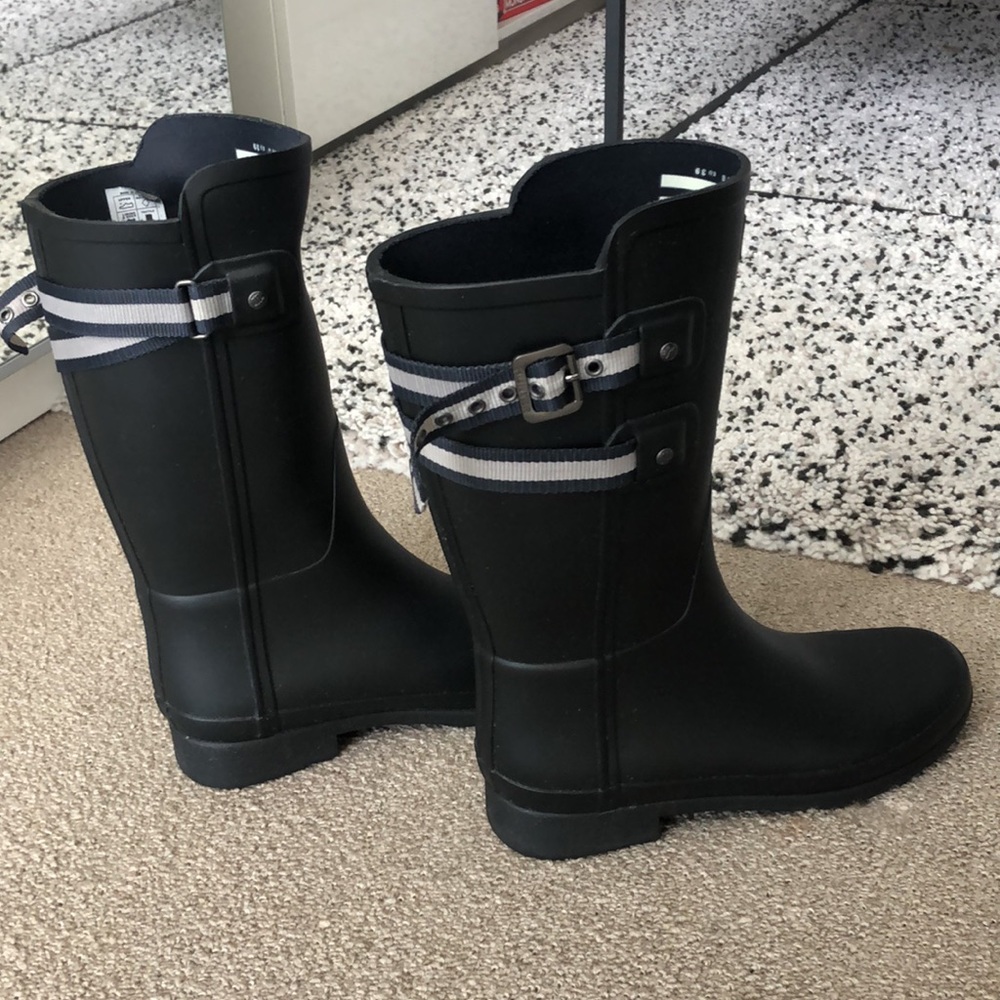 New women Black Hunter Rain Boots. Size US 8 EU 39 - Picture 2 of 6